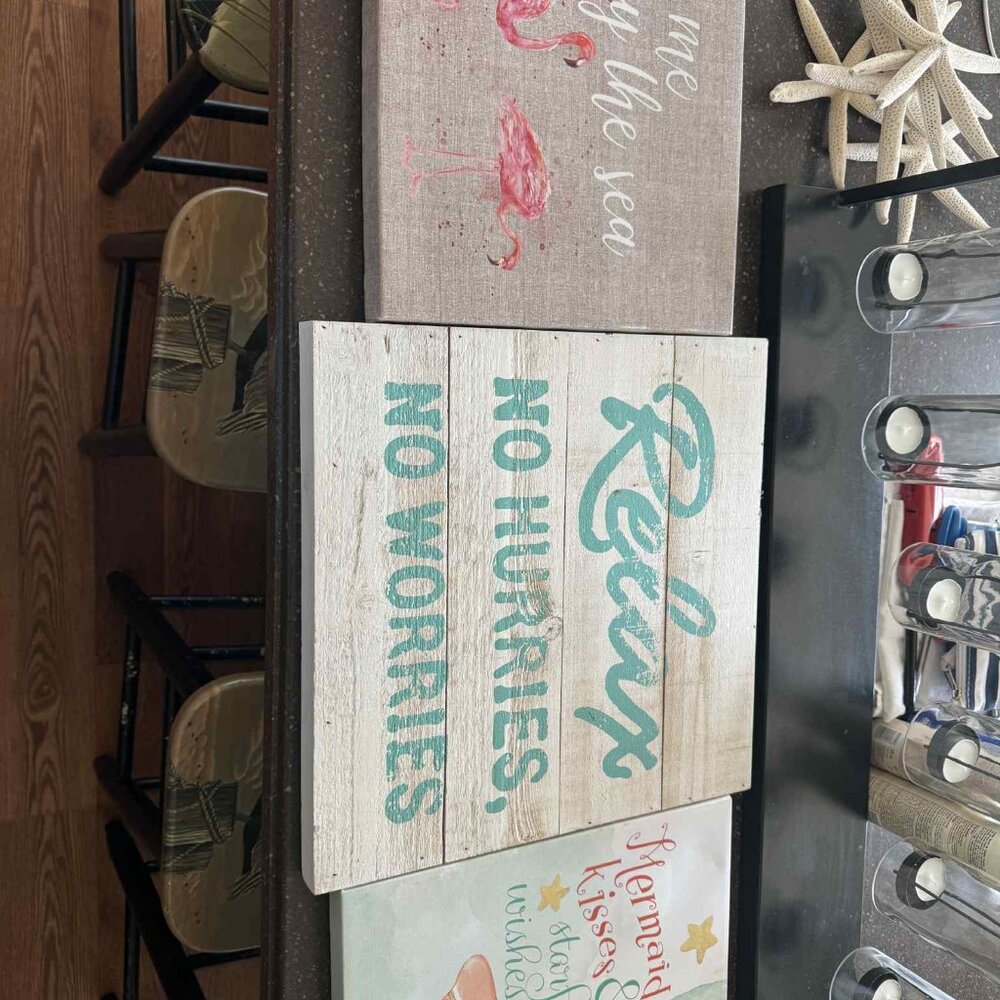 Hanging Pictures/ Beach vibes